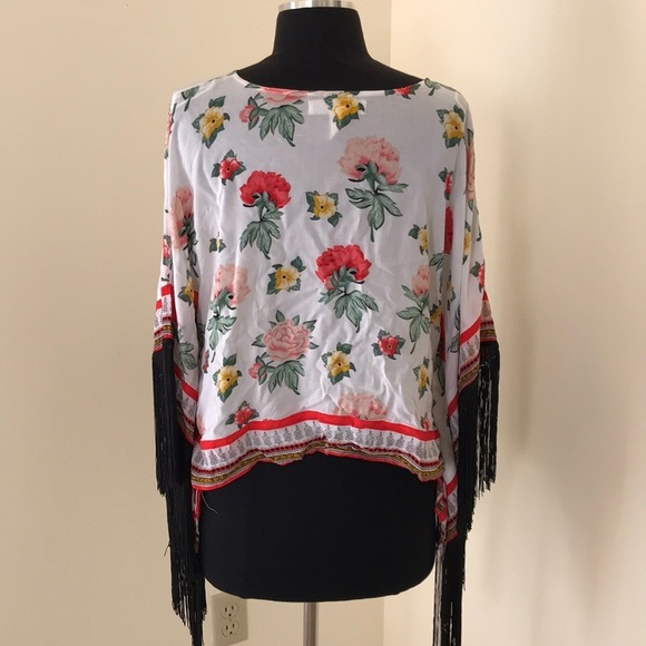 H&M LOVES COACHELLA Size 8 white fringe poncho top - Picture 3 of 8